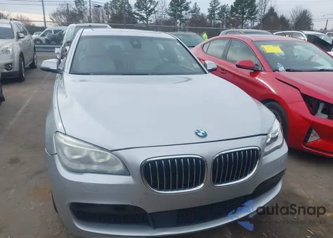 2015 BMW 750I из США, поврежденный, VIN WBAYA8C59FD825443